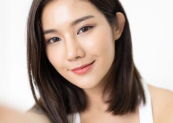 旋風來台薛仁雅美成一道風景，愛美女性不用羨慕！z音波點線並用打造專屬客製化，一個午休時間讓你容顏煥新！