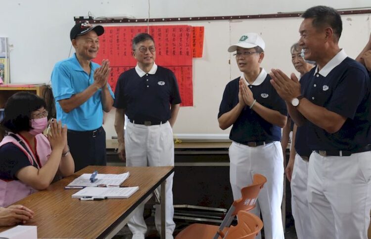 慈悲足跡湧現高雄岡山 志工安心家訪愛與關懷 慈悲足跡湧現高雄岡山-志工安心家訪愛與關懷