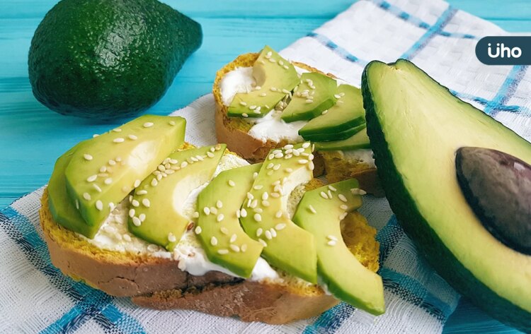 有食譜》立秋吃「酪梨」防感冒!3步驟做「酪梨優格麵包」營養滿分 有食譜》立秋吃「酪梨」防感冒!3步驟做「酪梨優格麵包」營養滿分