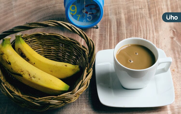 一早起床先喝杯咖啡?「5類食物」空腹吃超傷胃:吐司、豆漿、香蕉上榜 一早起床先喝杯咖啡?「5類食物」空腹吃超傷胃:吐司、豆漿、香蕉上榜