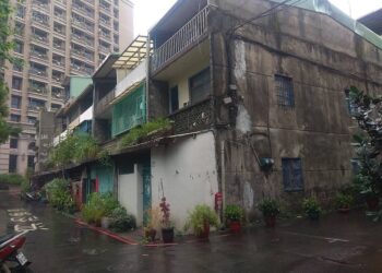 50年老透天「阿嬤堅持要收租」　網急勸：遇到燒炭虧更大