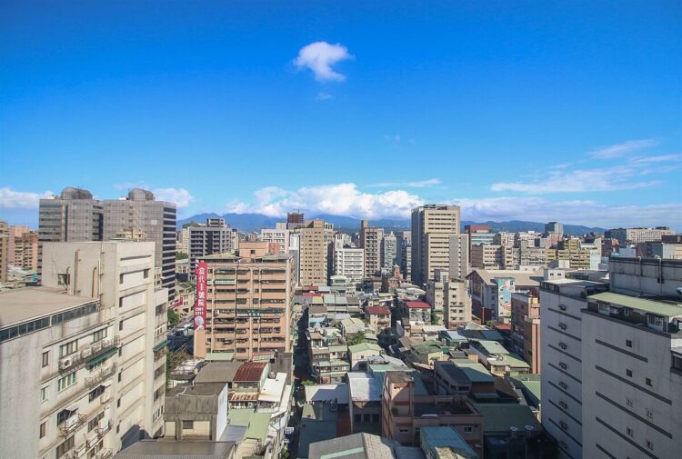 房市泡沫恐滅!少子化暴擊「這款房」淪票房毒藥 專家曝「1指標」:趕快逃 房市泡沫恐滅!少子化暴擊「這款房」淪票房毒藥 專家曝「1指標」:趕快逃