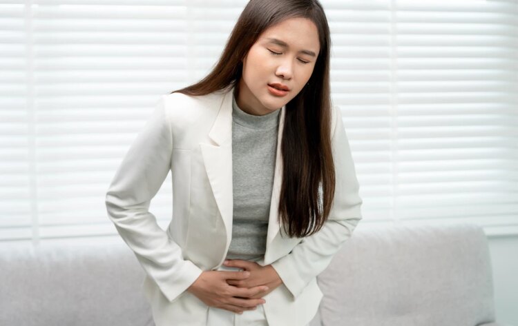 反覆上腹痛、嘔吐不是腸胃炎！女患「這種膽囊炎」膽囊腫脹如拳頭大