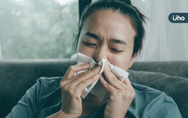 為何晚上睡覺容易鼻塞?耳鼻喉科醫揭「4種常見鼻塞」恐併發慢性鼻炎 為何晚上睡覺容易鼻塞?耳鼻喉科醫揭「4種常見鼻塞」恐併發慢性鼻炎