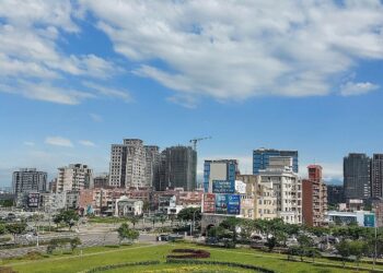 當房仲很好賺？　他舉客戶2故事：每天精進學習