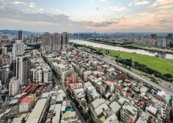 37萬人擠在永和「人口密度王」房價不漲也難！10大排行高雄「這區」價格漲最兇