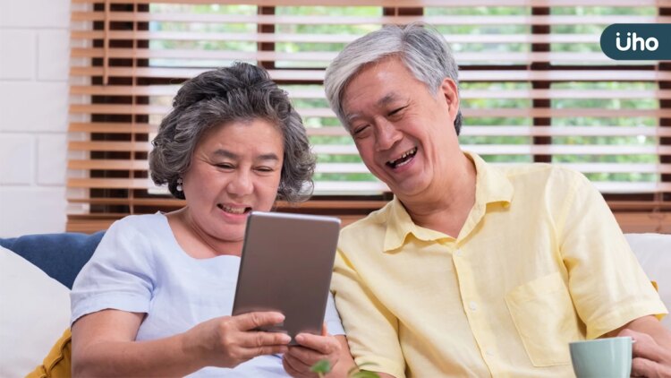 追求第二人生,視力是關鍵,退休老師想拉二胡還要看股票,「這種」人工水晶體最適合 追求第二人生,視力是關鍵,退休老師想拉二胡還要看股票,「這種」人工水晶體最適合