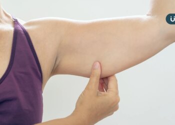 「舉水瓶」就能擊退蝴蝶袖！6組「瘦手臂運動」快狠準消除手臂贅肉