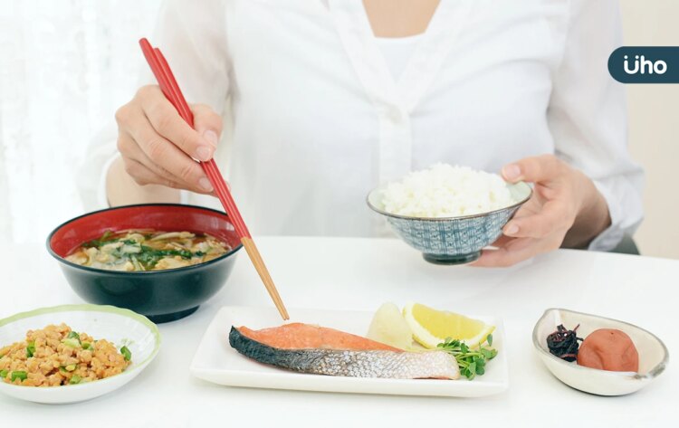 沖繩人比較不易生病?醫揭「世界第一長壽村」秘密:常吃這些食物 沖繩人比較不易生病?醫揭「世界第一長壽村」秘密:常吃這些食物