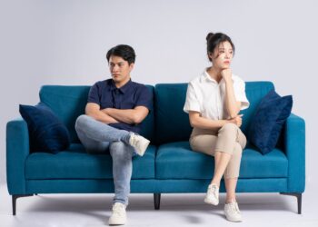 相處很不自在-應該分手嗎？感情出現5種狀況該考慮分開！