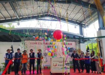 就學接駁添助力-屏東縣三地門鄉再增1輛幸福巴士