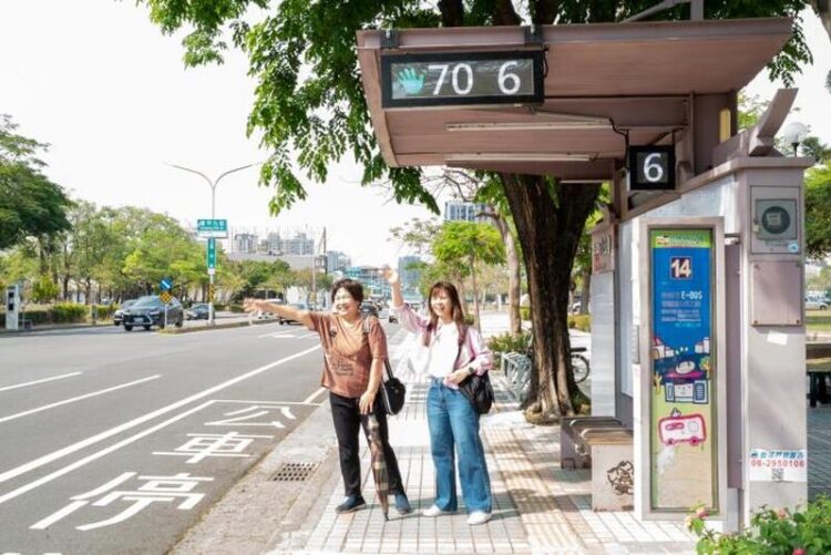 臺南市智慧等車服務試辦成功 擴大應用推動便捷公共運輸 臺南市智慧等車服務試辦成功-擴大應用推動便捷公共運輸