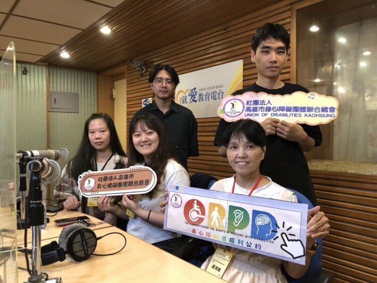 因著身障服務發現社會微光被點亮 助力青年職業與公益發展 因著身障服務發現社會微光被點亮-助力青年職業與公益發展