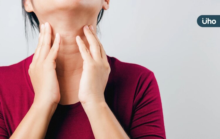 陳潔雯專欄》甲狀腺亢進不治療會如何?初期有徵兆嗎?快學3招自我檢測 陳潔雯專欄》甲狀腺亢進不治療會如何?初期有徵兆嗎?快學3招自我檢測