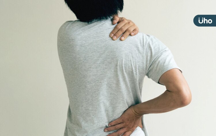 「S形曲線」是身體健康指標!整復師解析「老中青世代」腰腿問題 「s形曲線」是身體健康指標!整復師解析「老中青世代」腰腿問題