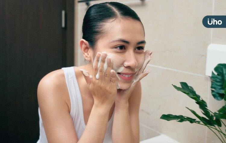 原子筆可以測出洗面乳的清潔力?食藥署揭「2類髒汙」清潔方式不同 原子筆可以測出洗面乳的清潔力?食藥署揭「2類髒汙」清潔方式不同