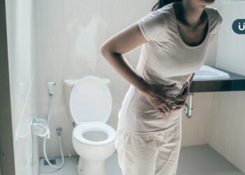 女染惡菌「1天狂拉10次」血便、腹痛不斷！醫採「糞中菌」移植救命