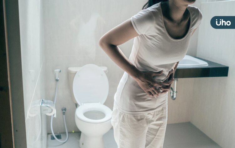 女染惡菌「1天狂拉10次」血便、腹痛不斷!醫採「糞中菌」移植救命 女染惡菌「1天狂拉10次」血便、腹痛不斷!醫採「糞中菌」移植救命