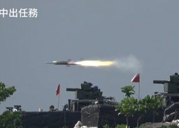 首次!-夜間射擊坦克殺手拖式飛彈|命中、脫靶失誤及空中爆炸全紀錄!-2024天馬操演