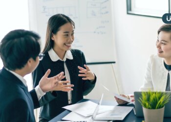 同事愛貶低別人吹捧自己？教你「7招」擺脫職場惡靈：別單獨會面