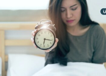 早上「被鬧鐘叫醒」小心傷身！教你「3招」自然甦醒：睡前做這事