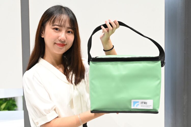 經濟部促momo、小七合作工研院 打造全台循環包材網絡 經濟部促momo、小七合作工研院 打造全台循環包材網絡
