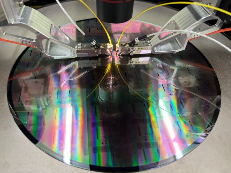 台荷聯手「光」速前進 工研院串聯貿聯、茂德跨國合作 台荷聯手「光」速前進 工研院串聯貿聯、茂德跨國合作