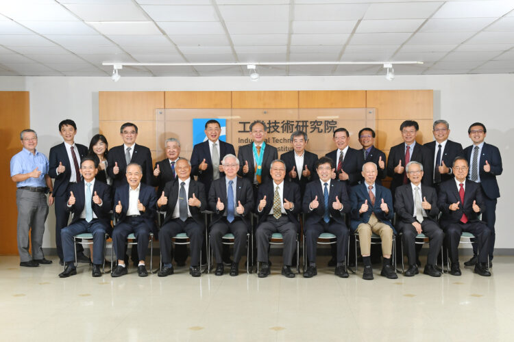 工研院院士提出「生成式AI發展倡議」五大策略加速百業AI化 工研院院士提出「生成式AI發展倡議」五大策略加速百業AI化