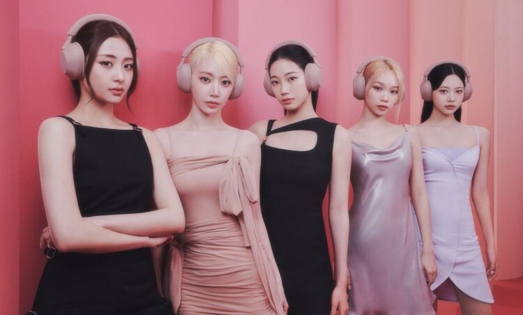 韓國女團 LE SSERAFIM 時尚詮釋，Sony 旗艦級 1000X 耳機系列新色玫瑰灰登場