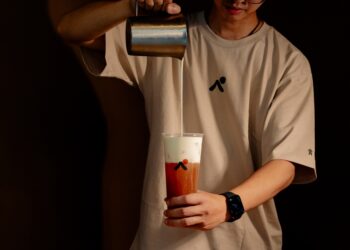 2024 IG爆紅東區最美手搖「青山」推四款高山青茶、蕎麥珍珠