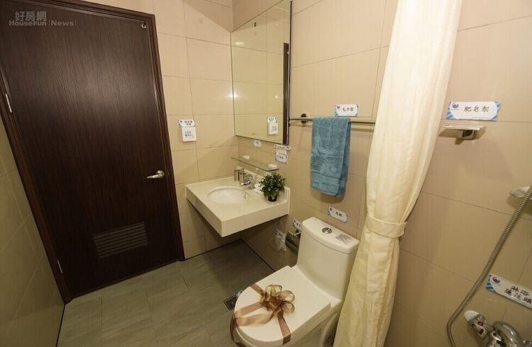 廁所無窗滿街是 專家:「這運勢」都沒了 廁所無窗滿街是-專家:「這運勢」都沒了