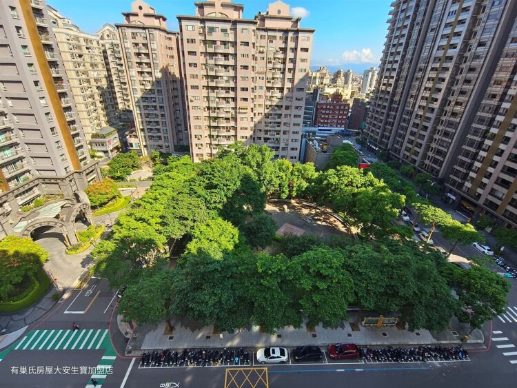 套在最高點?捧千萬頭期款仍恐慌買房 專家示警「1危機」比高房價還可怕 套在最高點?捧千萬頭期款仍恐慌買房-專家示警「1危機」比高房價還可怕