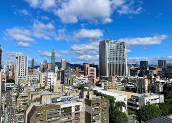 房貸鬧錢荒！重創房市緊縮2成-他驚吐3變數：這期間難有轉圜空間