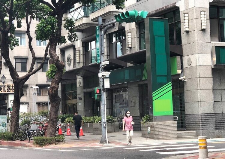 媽媽久病臥床「彈盡援絕」一招賣掉母宅籌錢 媽媽久病臥床「彈盡援絕」一招賣掉母宅籌錢