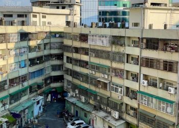 隔壁老公寓「談都更」-對我家是好是壞？苦主揭最慘後果：能加入最好