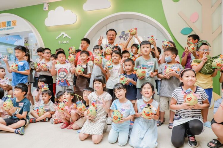 嘉義縣立圖書館舉辦中秋閱讀推廣「柚抵嘉」 嘉義縣立圖書館舉辦中秋閱讀推廣「柚抵嘉」