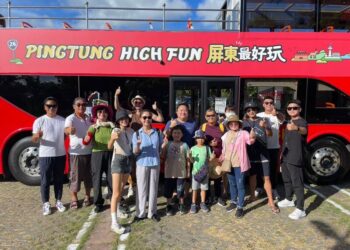 high-fun屏東最好玩雙層巴士熱潮不斷-全民運郵輪巴士接力啟航