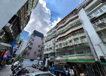 房價崩了？限貸真實影響半揭露-專家嗅出2原因：未見拋售潮「他們」一場噩夢