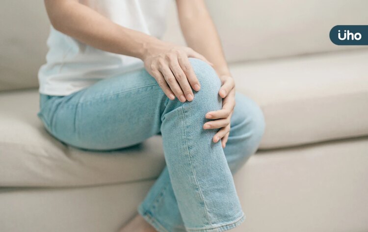 早上睡醒「1NG動作」超傷膝蓋!2步驟做「擺盪伸展操」預防微骨折 早上睡醒「1ng動作」超傷膝蓋!2步驟做「擺盪伸展操」預防微骨折