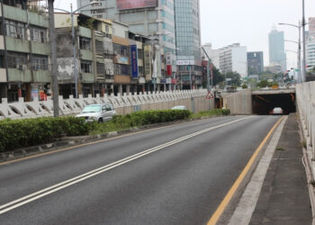 高雄市苓雅區中正地下道，於9月19日進行地下道安全檢測，敬請行經車輛提前改道並注意行車安全