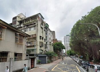 爬到實在累人！北市老公寓「電梯加碼」最新成果曝