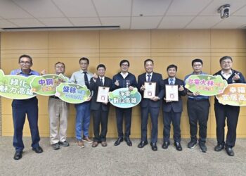 陳其邁表揚3企業認養公園-營造永續淨零高雄