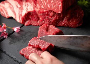 憑發票有「3」整單85折！爽嗑米其林星級厚切黑牛尬法韓甜點