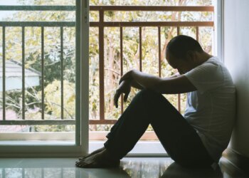 「重複經顱磁刺激術」是什麼？為何能治療身心症？醫：腦波分析＋ai判讀能協助治療頑固型憂鬱症