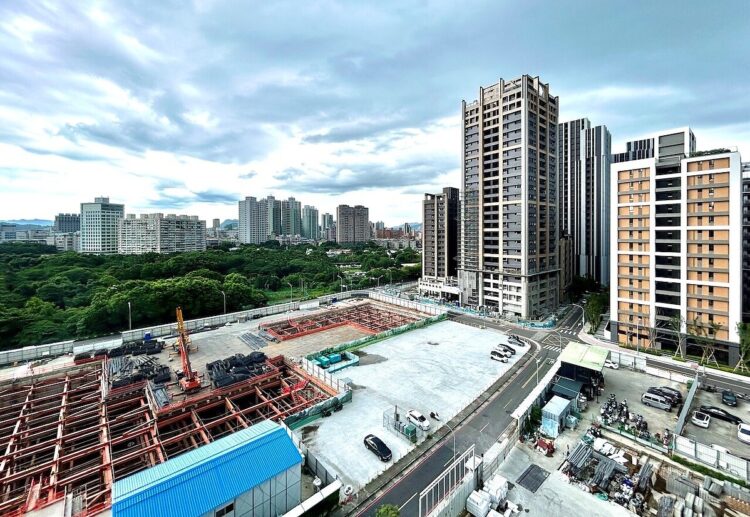 錢荒定調 2025年房市「量縮價穩」 錢荒定調-2025年房市「量縮價穩」