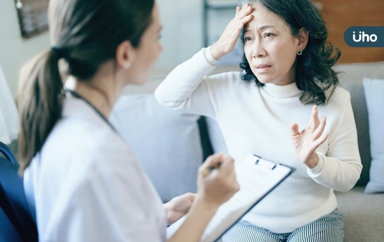 潮熱盜汗又睡不好⋯「乳癌治療」害更年期提早來!中醫教「2招」舒緩 潮熱盜汗又睡不好⋯「乳癌治療」害更年期提早來!中醫教「2招」舒緩