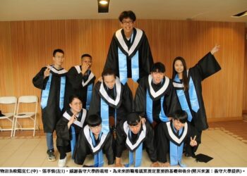 國考榜首在義大!-義守大學物治系應屆畢業生-國考狀元及探花