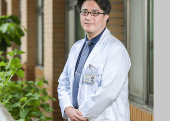 全球前2%頂尖科學家公布-臨床醫學陳亮恭連5年排名第一