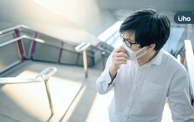 秋冬換季好發氣喘,全台200萬人中招!醫:溫差「逾●●度」恐急性發作 秋冬換季好發氣喘,全台200萬人中招!醫:溫差「逾●●度」恐急性發作