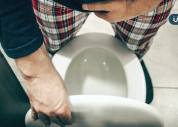 頻尿、尿急憋不住、小便慢慢滴⋯醫警告「9症狀」恐是攝護腺肥大徵兆